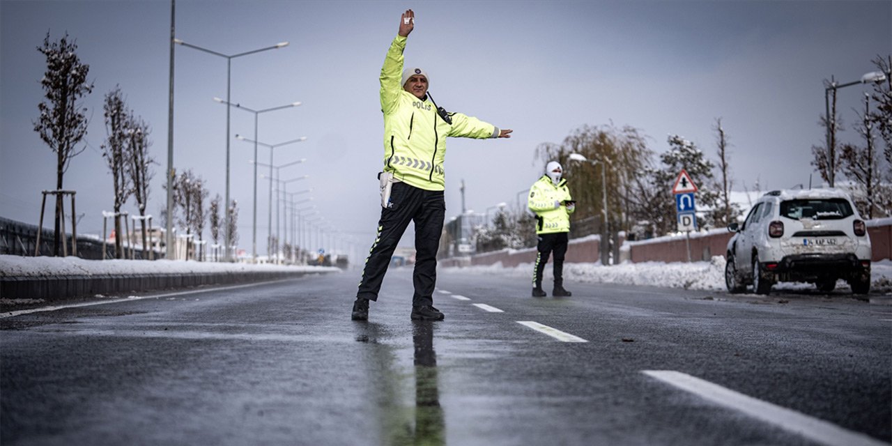 Bakan Yerlikaya duyurdu: 454 bin 24 sürücüye işlem yapıldı