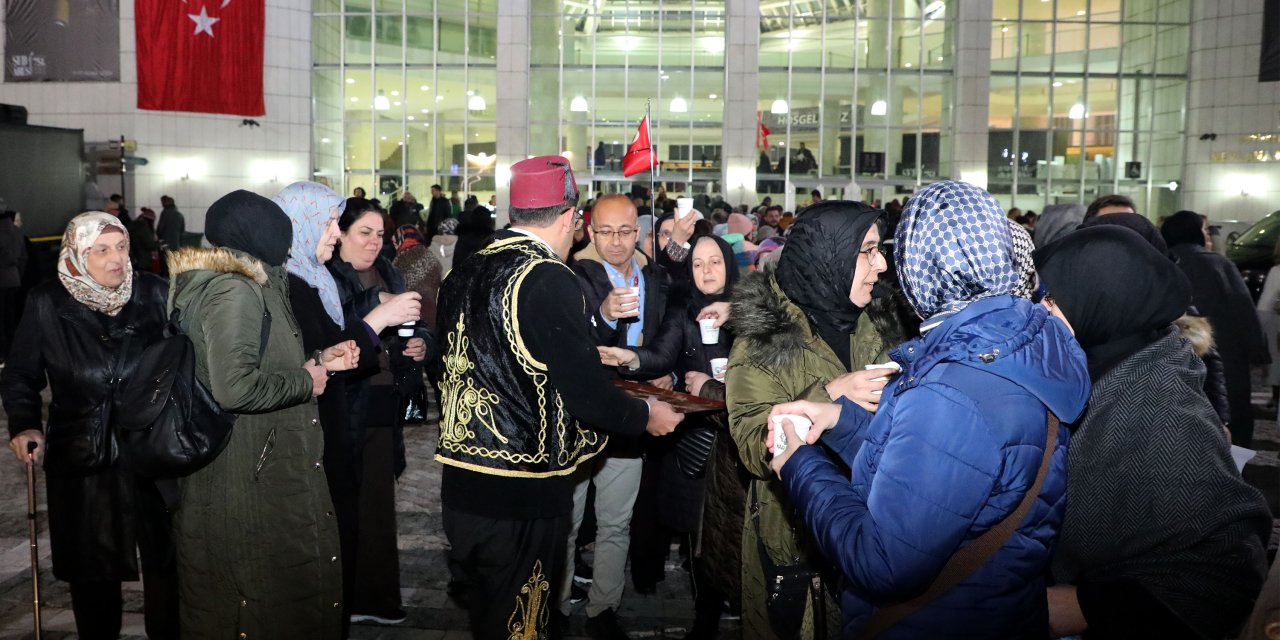 Konya’da manevi atmosferde yürekleri ısıtan ikram