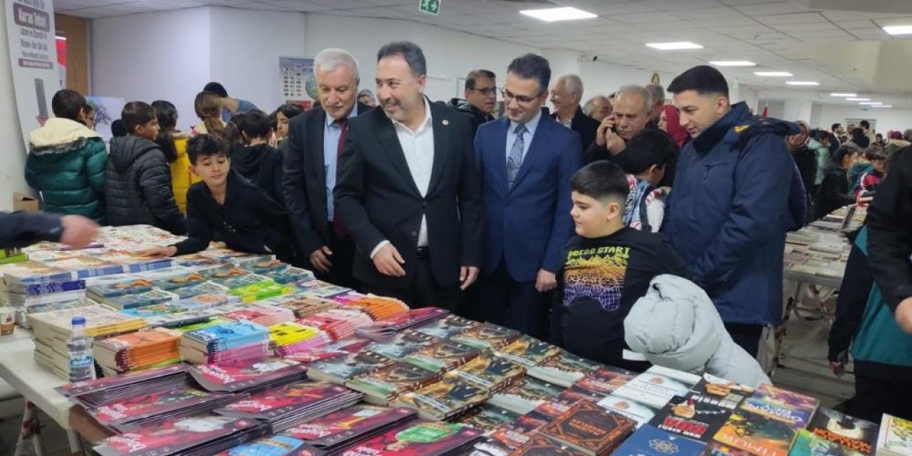 Konya’nın bir ilçesinde kitap fuarı açıldı