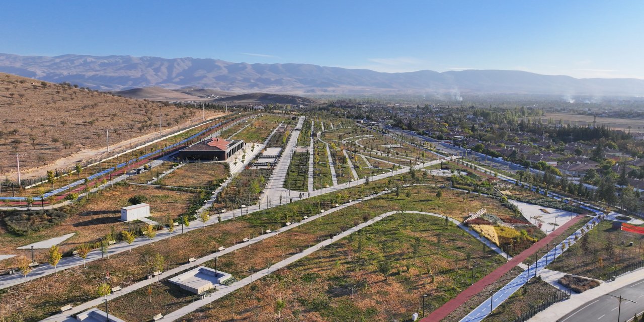 Konya’nın en büyük millet bahçesi, en büyük ilçeye yapıldı