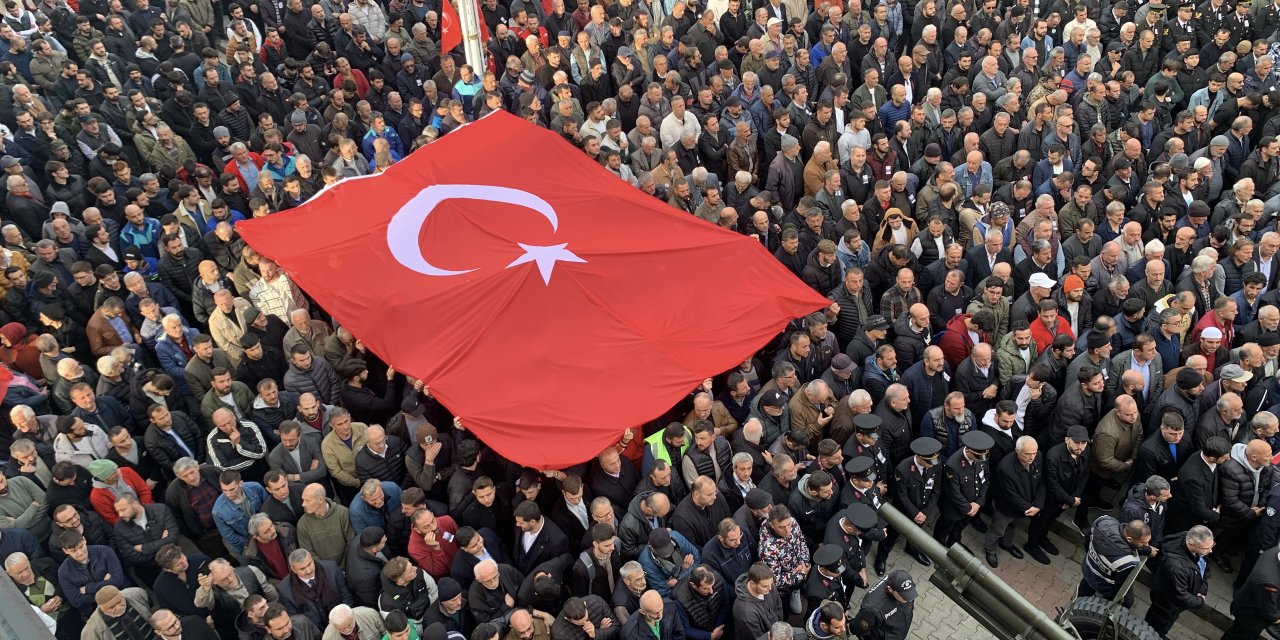 Türkiye şehitlerini uğurladı! Binlerce kişi akın etti