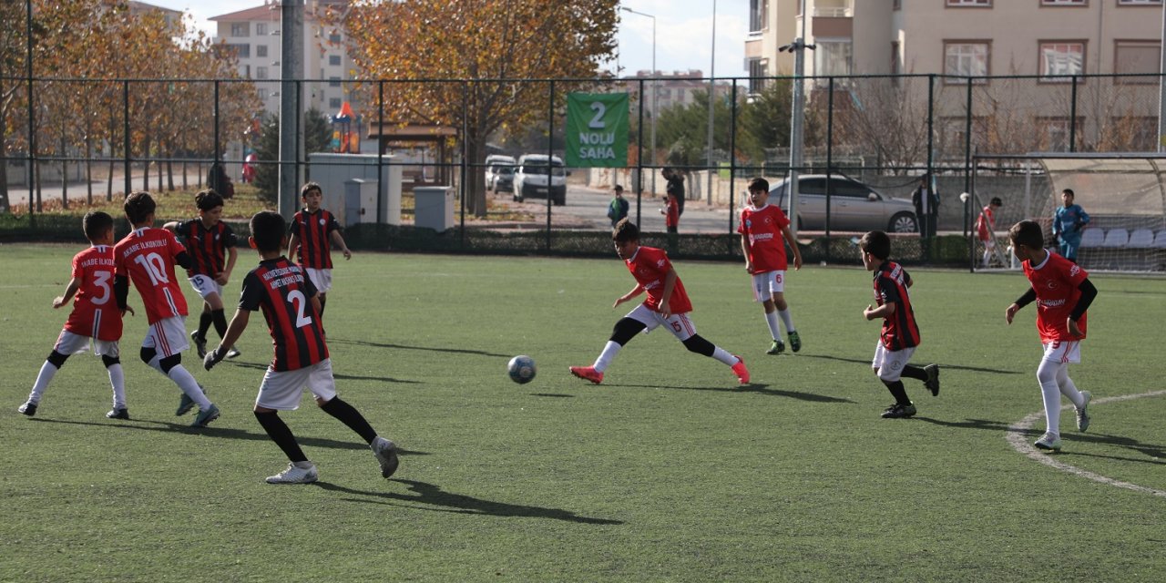 Konya’da 666 öğrencinin katıldığı futbol turnuvası tamamlandı