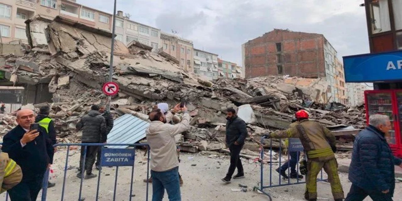 İstanbul Güngören'de bina çöktü