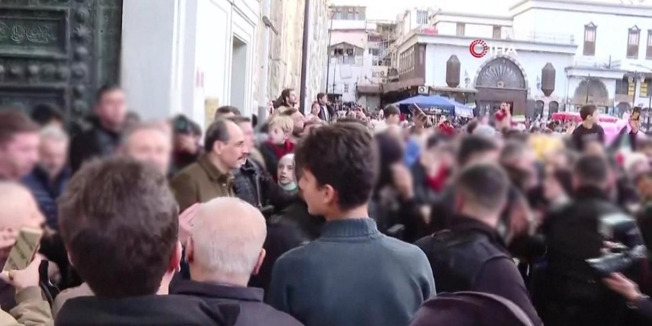 MİT Başkanı Kalın Şam’a gitti, Emevi Camii'nde namaz kıldı