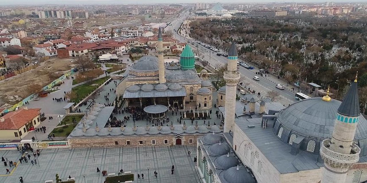 Ünlü kişilerin hayranlığı Mevlana'ya merakı artırıyor