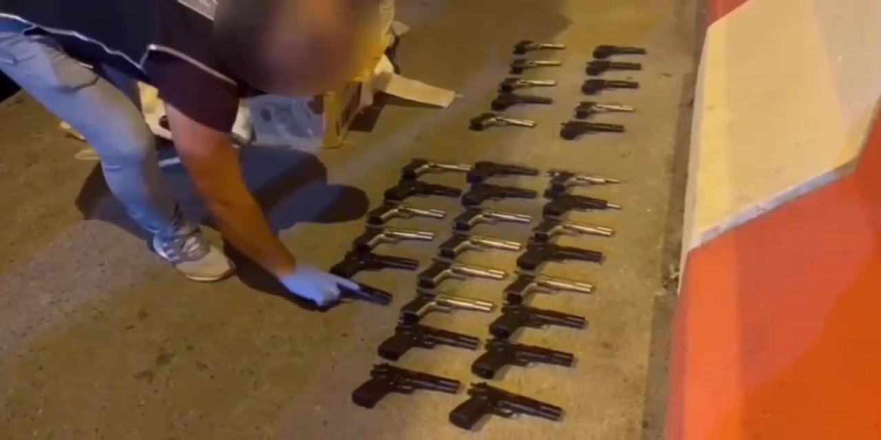 Yolcu otobüsünde ruhsatsız 40 tabanca ele geçirildi