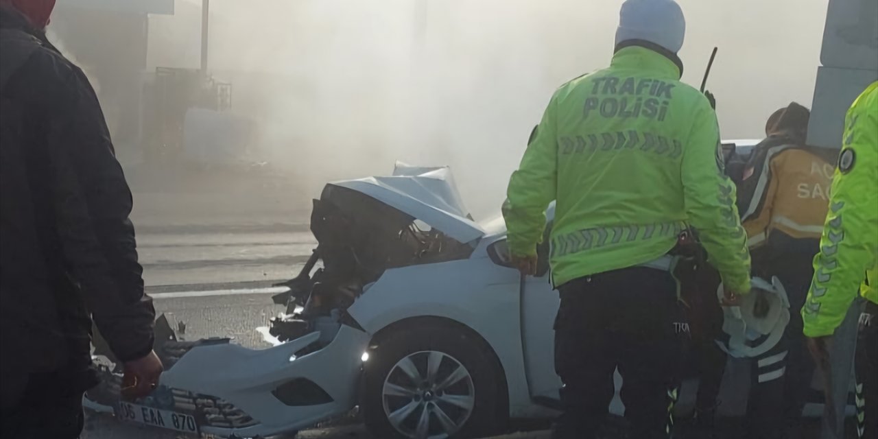 Yoğun sis Konya – Ankara yolunda da kazalara yol açtı