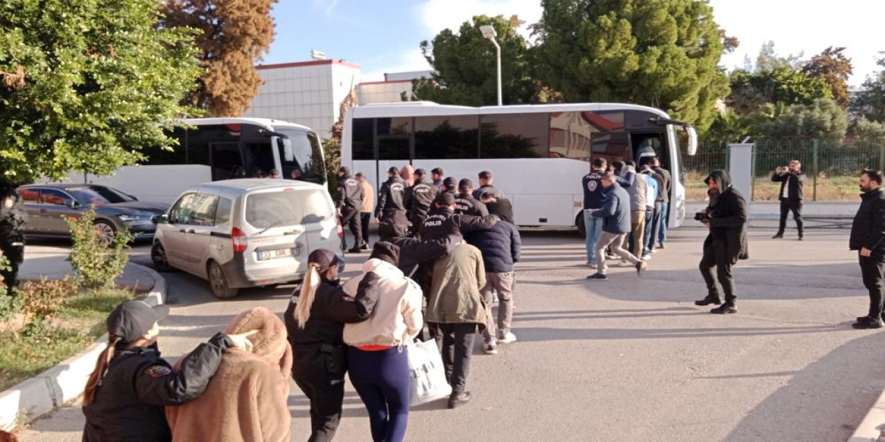 Konya dahil 4 ilde şafak vakti baskın! 32 isim gözaltında