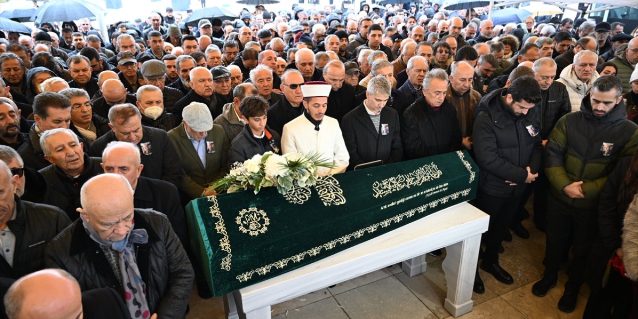 Polisin vurduğu mimar Turgut Toydemir toprağa verildi