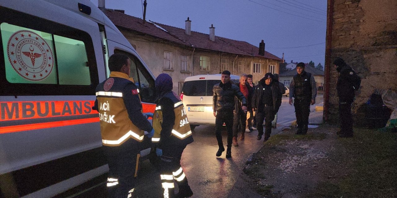 Konya'da husumetlilerin bıçaklı kavgasında kan döküldü