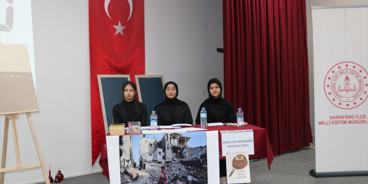 Konya’da liseli gençler münazarada suçu tartıştı