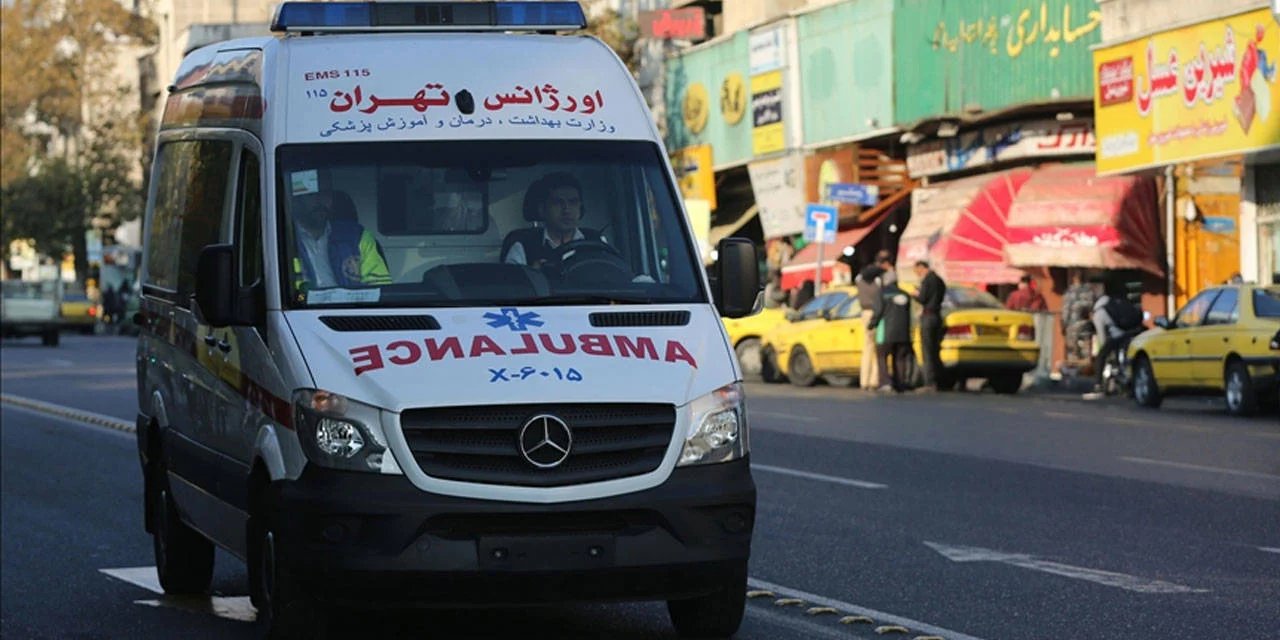 Yolcu otobüsü ile tanker çarpıştı: 9 ölü, 15 yaralı