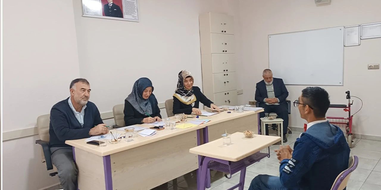 Konya’da engelliler Hadis Ezberleme Yarışmasında ter döktü