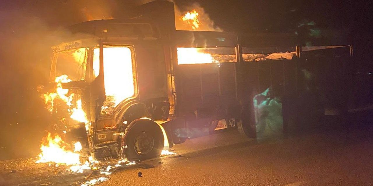 Konya’da TIR alev içinde kaldı, 2 kişi yaralı kurtarıldı