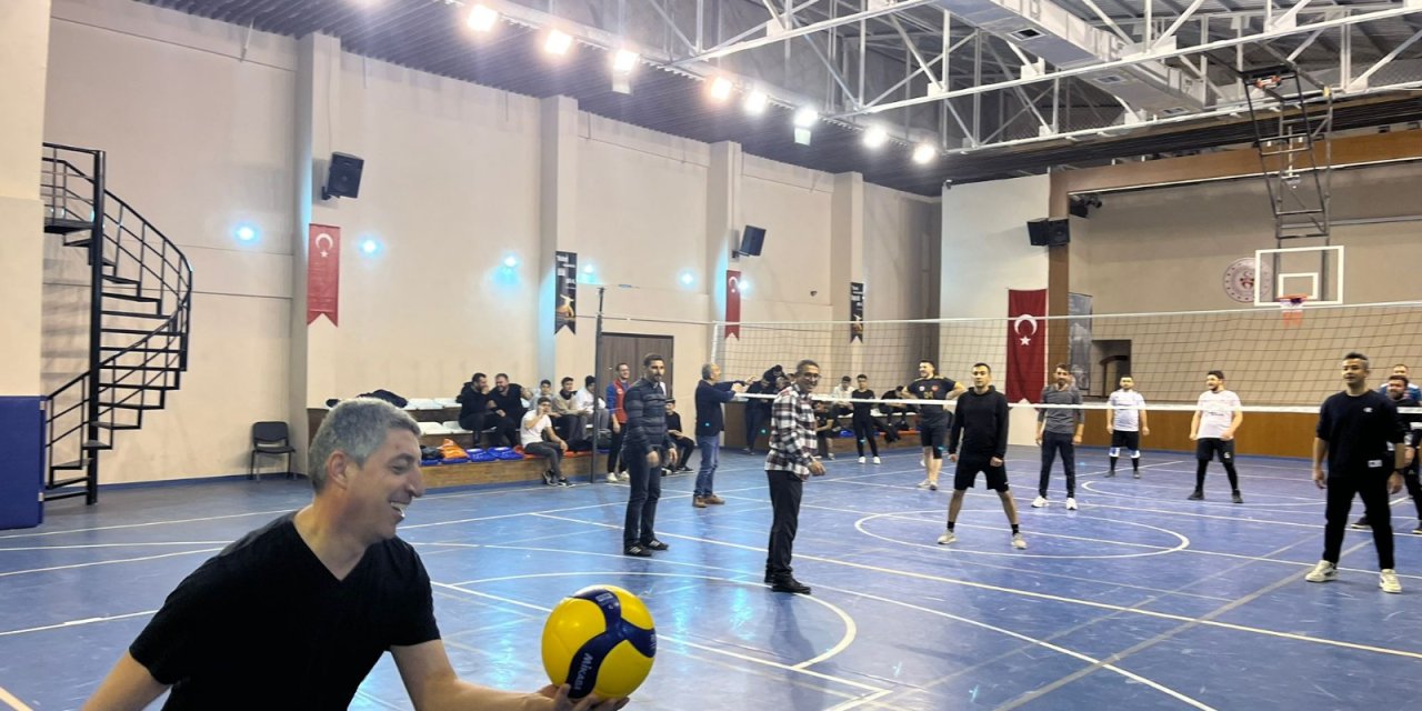 Konya’da spor ve dayanışma buluştu: Voleybol turnuvası coşkusu