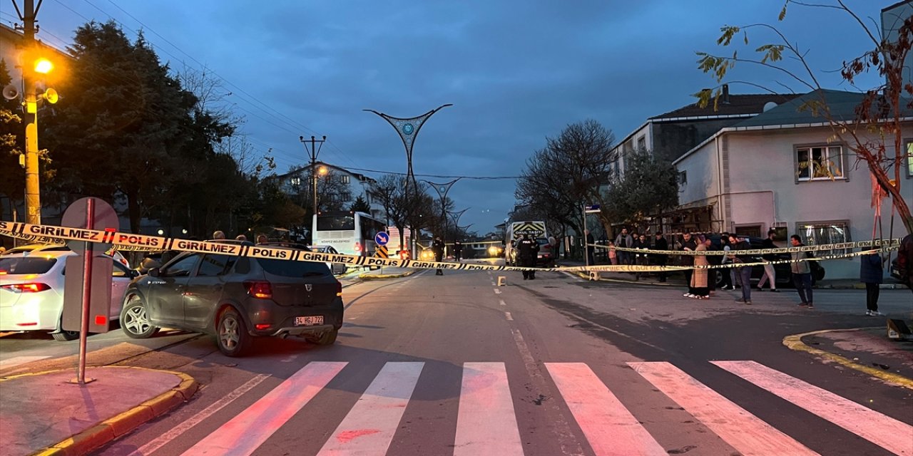 Trafikte tartışan sürücüler silahla çatıştı