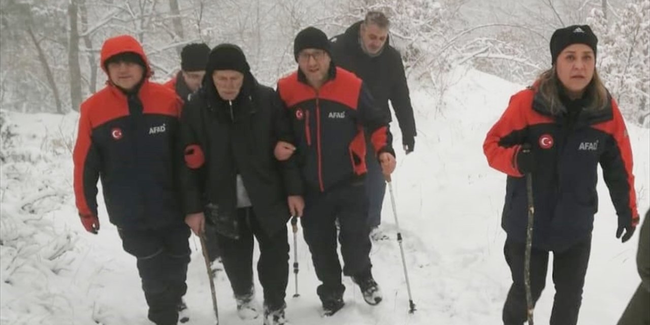 Geceyi ormanda geçirdi, 1 gün sonra sağ bulundu