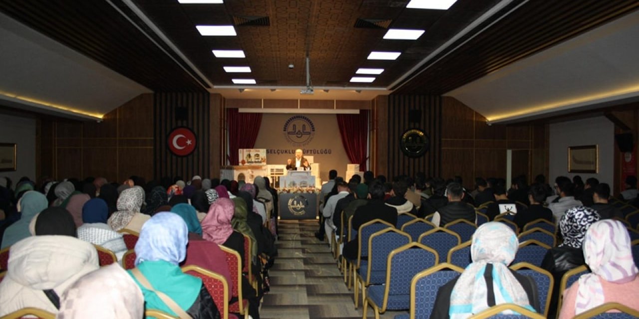 Konya’da Evlilik Okulu semineri sona erdi, 2 genç umre ödülü kazandı