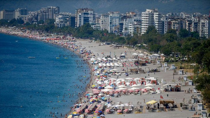 Türkiye'nin en çok geceleme yapılan şehri Antalya