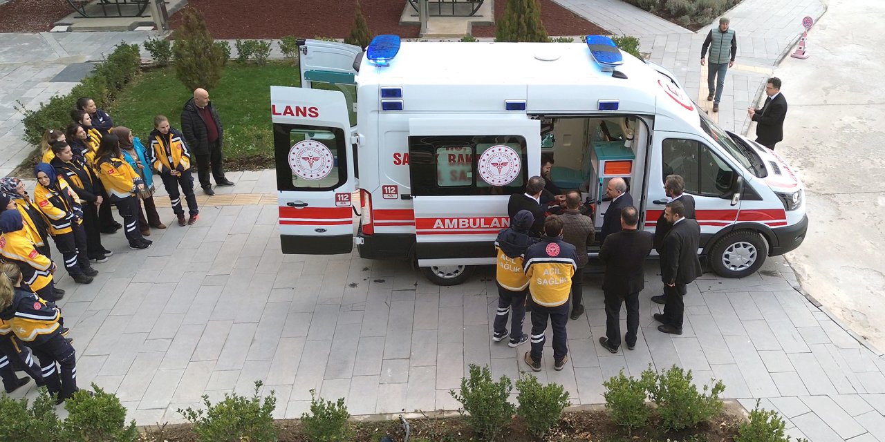 Konya’da hayırsever iş insanı tam donanımlı ambulans bağışladı