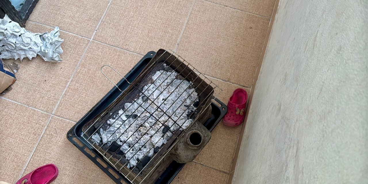 Isınmak için evde mangal yakan 5 kişilik aile zehirlendi