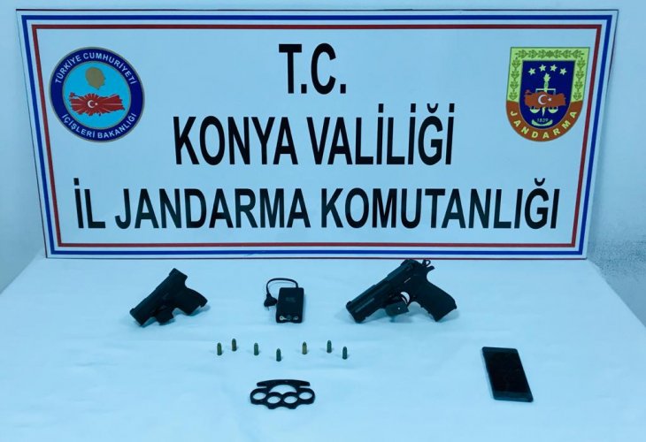 Konya'da jandarmanın durdurduğu araçtan bunlar çıktı