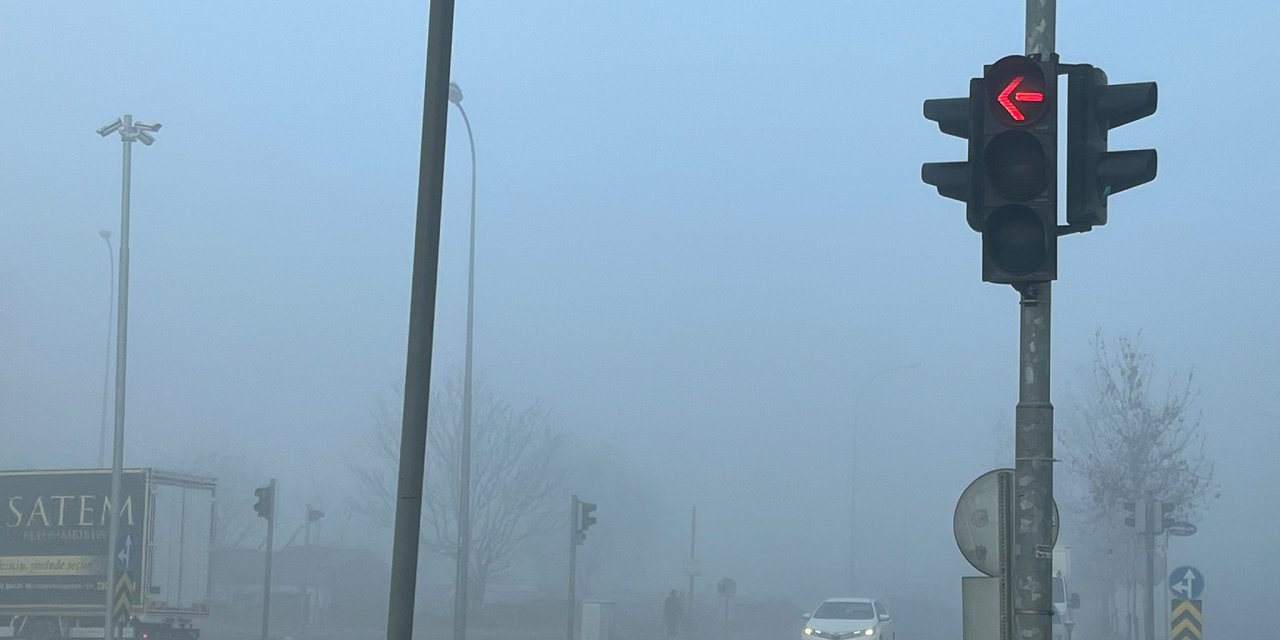 Konya’da yoğun sis ulaşımı etkiledi! THY uçağı da inemedi