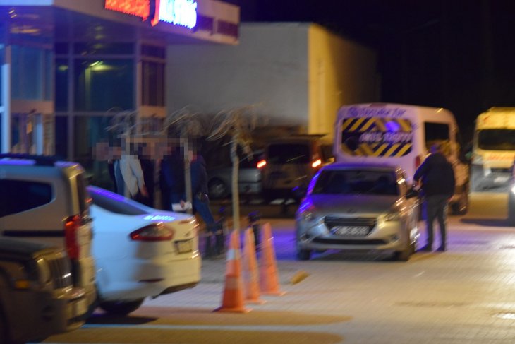 Konya’da otomobille kaçan hırsızlık zanlısı, duvara çarpınca yakalandı