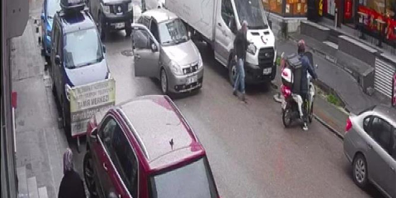 Trafikte çıkan bıçaklı kavgada 1 kişi öldü