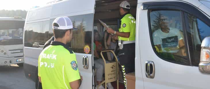 Ülke genelinde okul çevreleri ve servis araçları denetlendi!