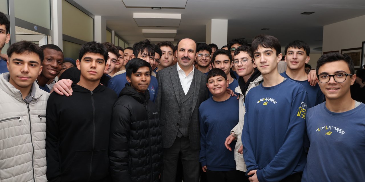 Başkan Altay, Konya’da eğitim gören yabancı öğrencilerle buluştu