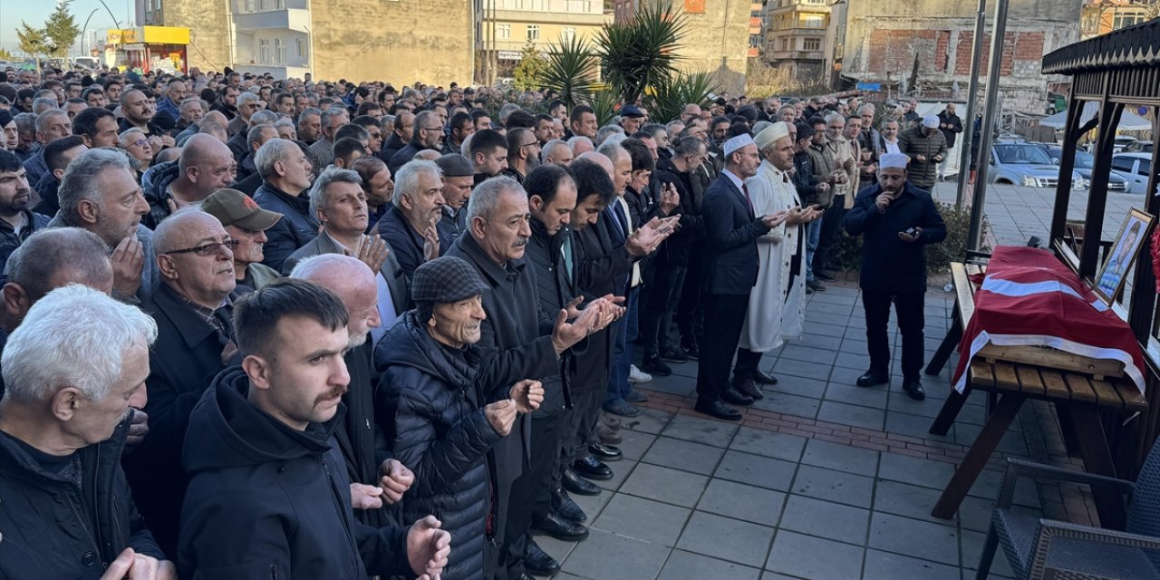 Silahlı saldırıda ölen iki PTT çalışanına son görev