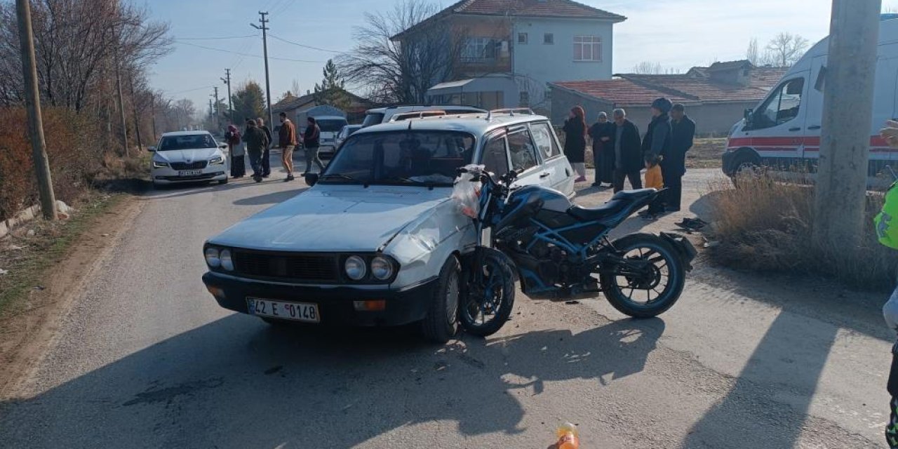 Konya’da otomobil ile motosiklet çarpıştı: 1’i ağır 2 yaralı