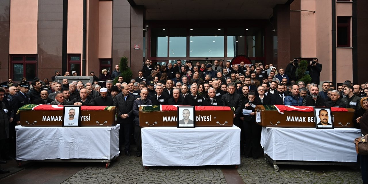 Trafik kazasında ölen 3 belediye işçisine acı veda