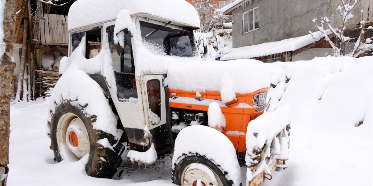 Trakya’da beyaz bereket! Kar kalınlığı 40 santimetreye ulaştı