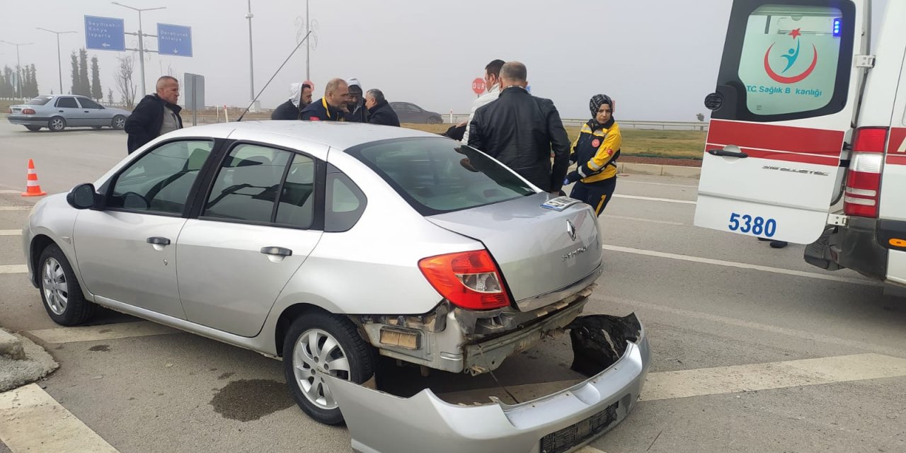 Konya’da sisle gelen kaza! 2 otomobil çarpıştı: 1 yaralı