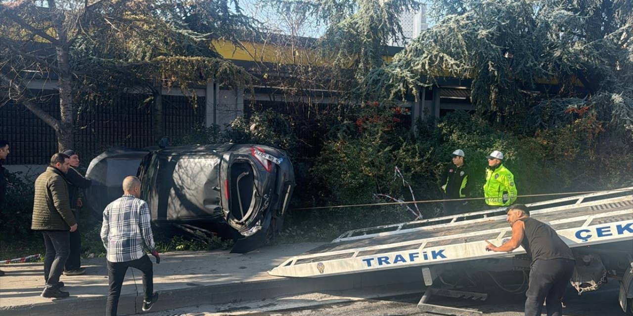 Makas atan sürücü kazaya neden oldu: 6 kişi yaralandı