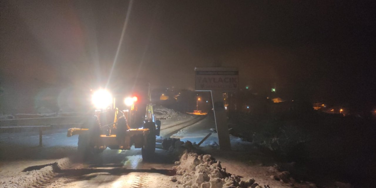 AKOM, Konya’da karla mücadele süren yerleri paylaştı