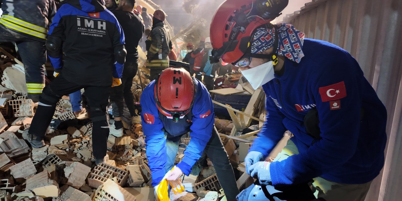 STK ekiplerinin Konya’daki faciada hayat kurtarma mücadelesi