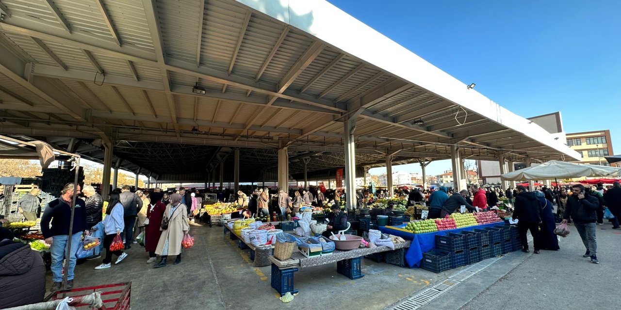 Konya’nın en büyük pazarında fiyatlara kış tarifesi