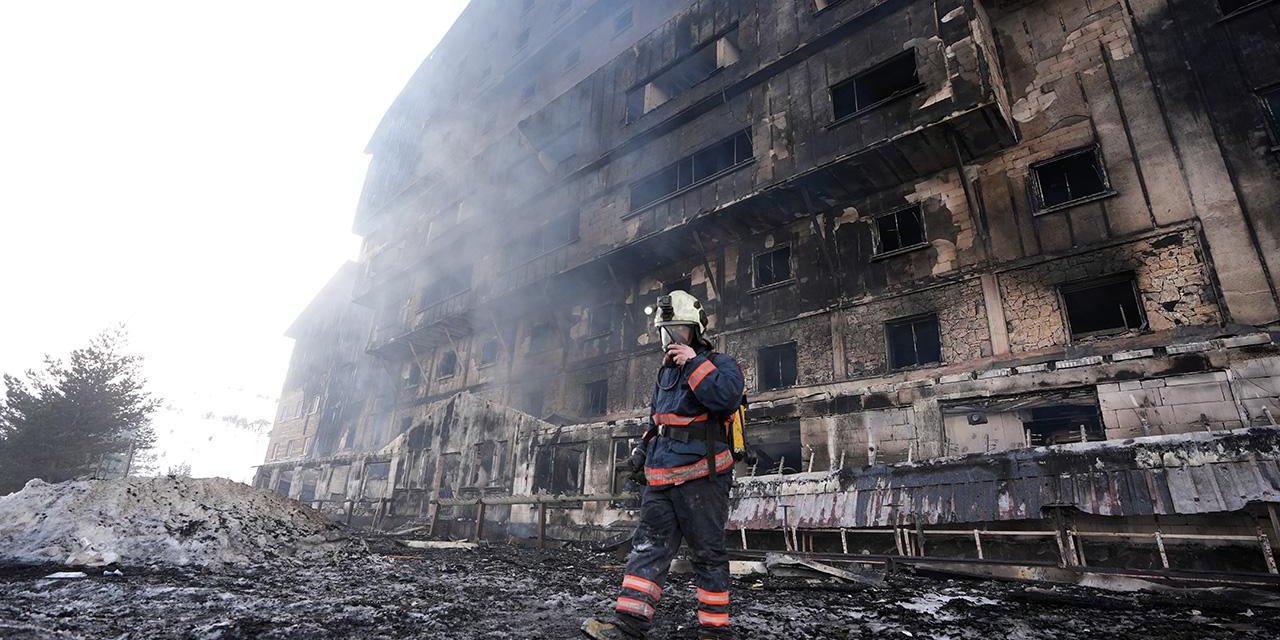 Yangın faciasında acılı ailelere hakaret eden 3 vicdansız daha gözaltında