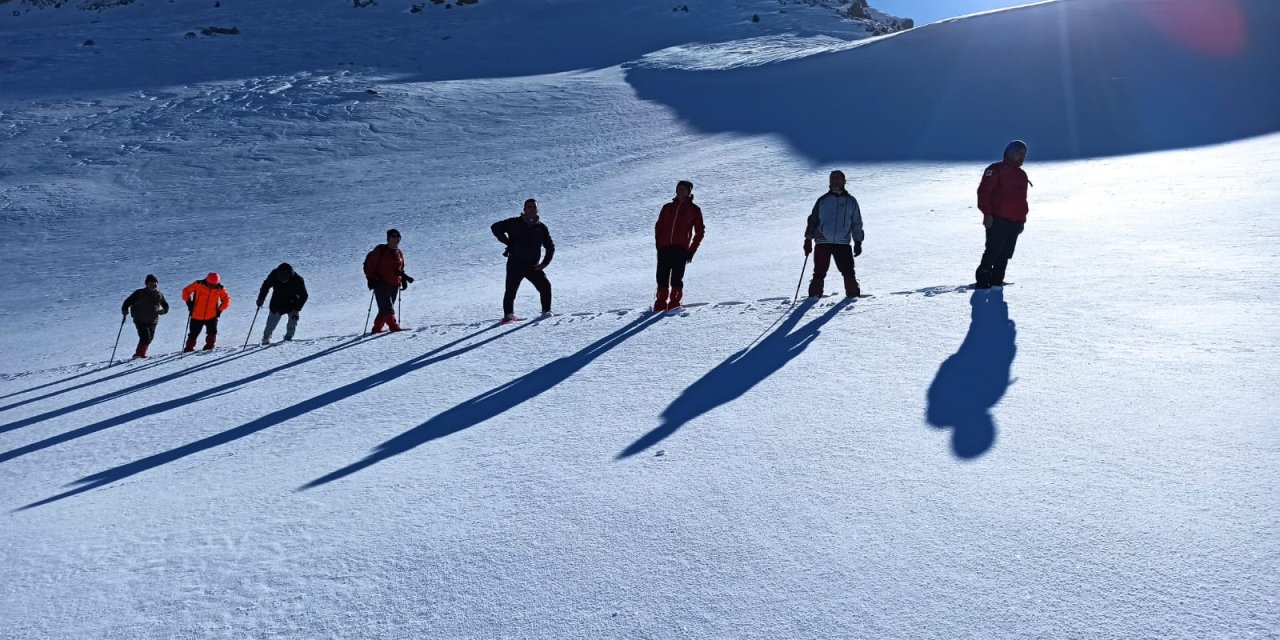 Şehirde kar göremeyince Konya’nın incisine akın ettiler