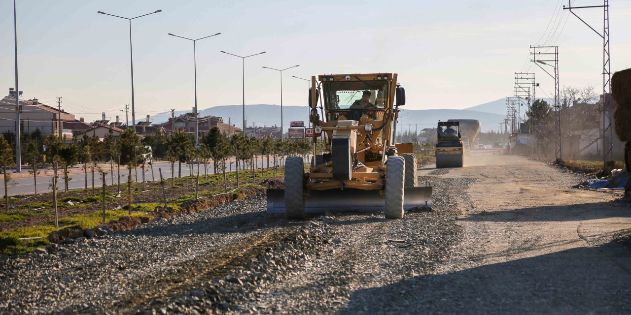 Meram’da sıcak hava fırsata çevrildi, konforlu ulaşım için çalışmalar sürüyor