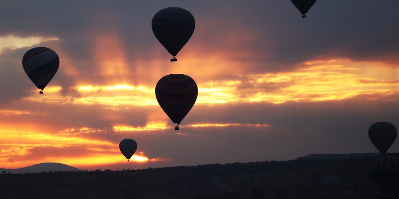 Kapadokya’yı 770 bin kişi havadan izledi