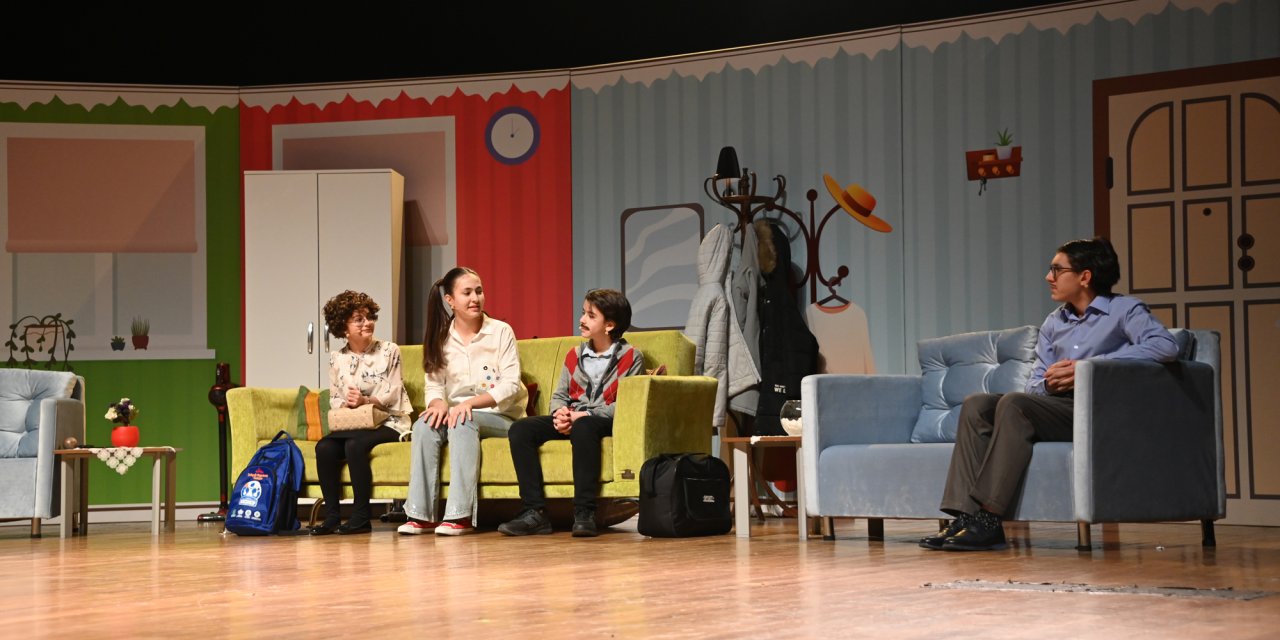 Geleceğin tiyatrocuları Konya’da sahne aldı