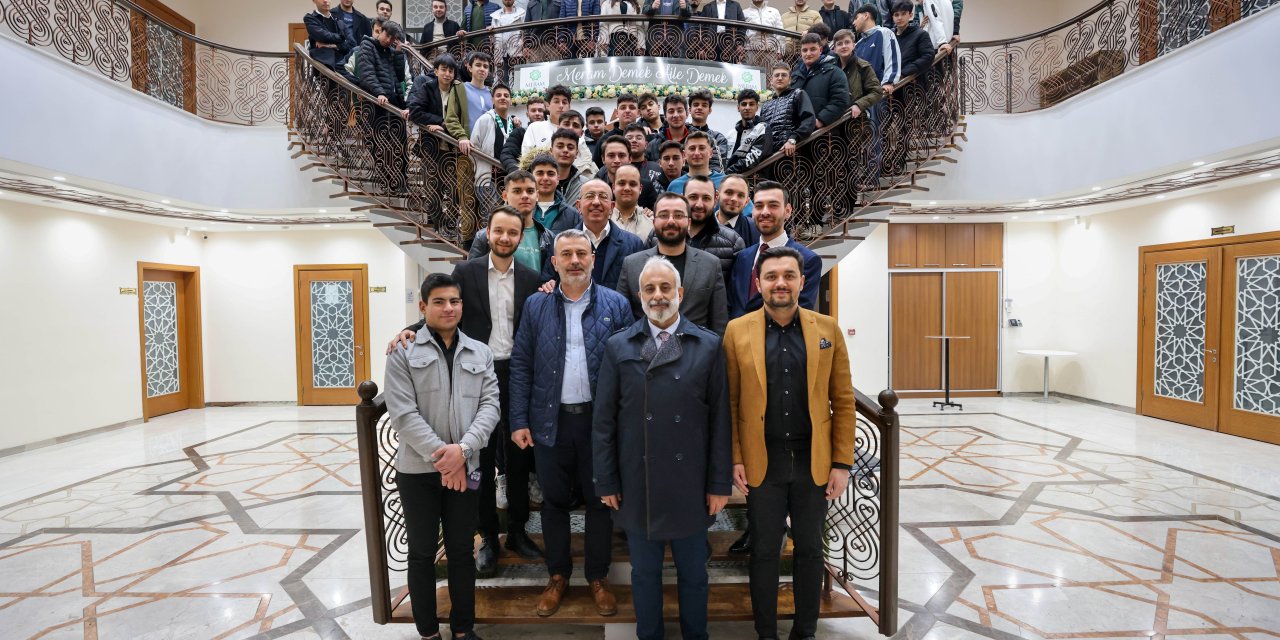 Başkan Kavuş AK Partili gençlerle buluştu, tavsiyelerde bulundu