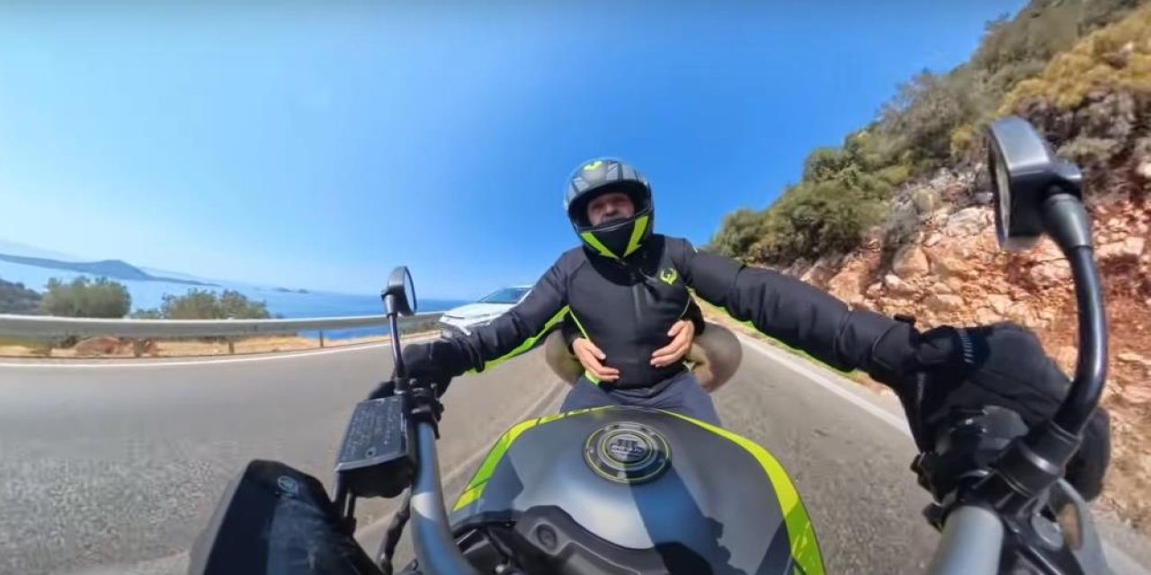 Hız tutkunu motosikletlinin yaşını duyan inanamıyor