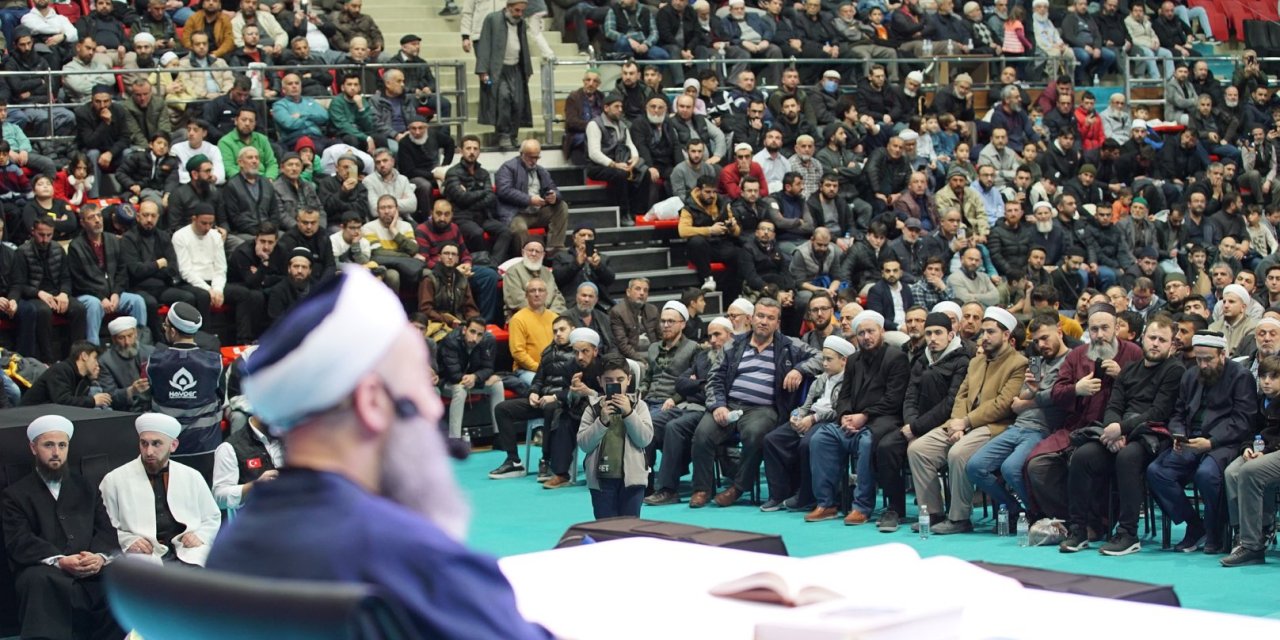 Cübbeli Ahmet Hoca Konya’da salona sığmadı