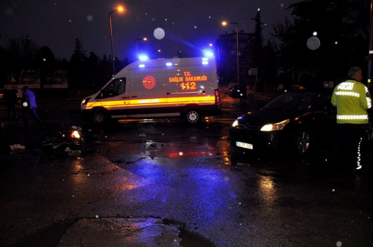 Konya'da otomobilin çarptığı bisikletli yaralandı
