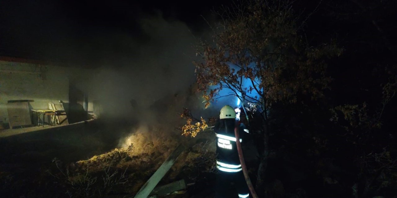 Konya'da saman balyaları kül oldu
